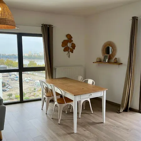 Proche De La Gare - 80m2 Apartamento *