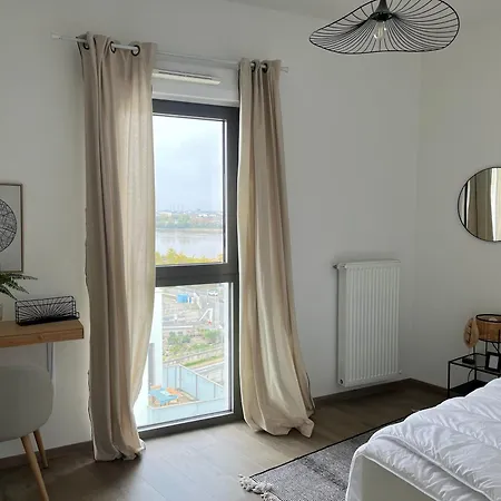 Apartamento Proche De La Gare - 80m2 *