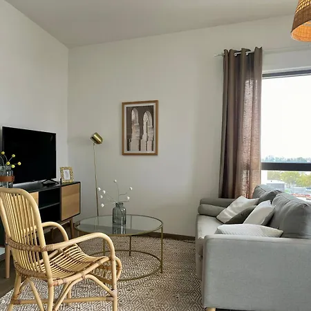 Proche De La Gare - 80m2 Apartamento *