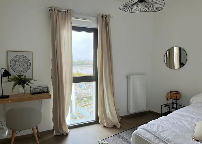 Apartmán Proche De La Gare - 80m2 *