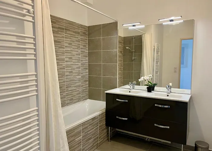 Proche De La Gare - 80m2 *